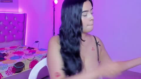 Snapshot of kitty_violet11 chatting on 02.15.26 kitty_violet11 online show from 02.15.26