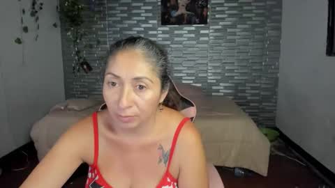 Snapshot of kitty_violet_ chatting on 09.13.25 violet online show from 09.13.25