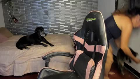 Snapshot of kitty_violet_ chatting on 09.15.25 violet online show from 09.15.25