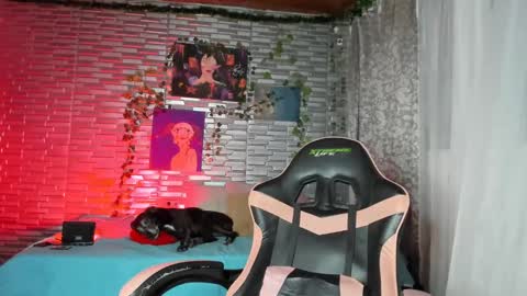 Snapshot of kitty_violet_ chatting on 11.09.25 violet online show from 11.09.25