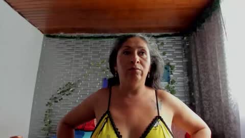 Snapshot of kitty_violet_ chatting on 11.16.25 violet online show from 11.16.25