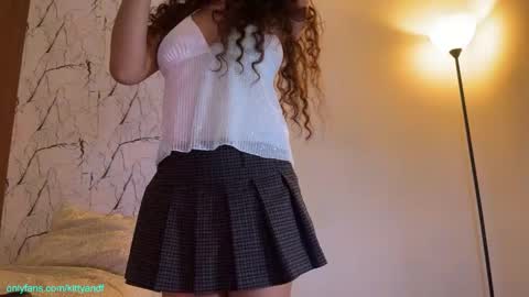 Kitty black hair 19 years Isa red hair18 years John 21 years online show from 03.18.26