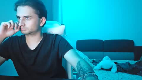 Eliz online show from 11.21.25