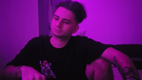 Eliz online show from 12.14.25