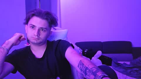 Eliz online show from 12.15.25