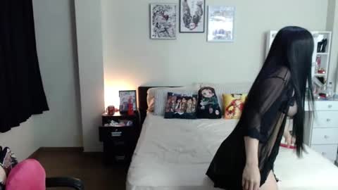 Isabel online show from 02.09.25