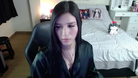 Isabel online show from 02.05.26