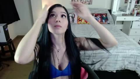 Isabel online show from 05.05.26