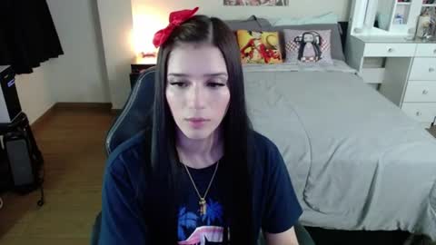 Isabel online show from 06.12.26
