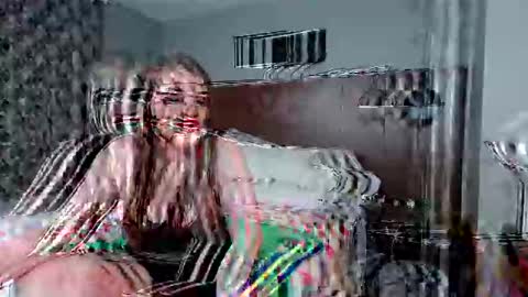 Snapshot of kittykat_1999 chatting on 01.15.25 kittykat 1999 online show from 01.15.25