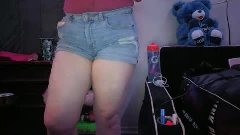 Snapshot of kittykat_1999 chatting on 02.09.26 kittykat 1999 online show from 02.09.26