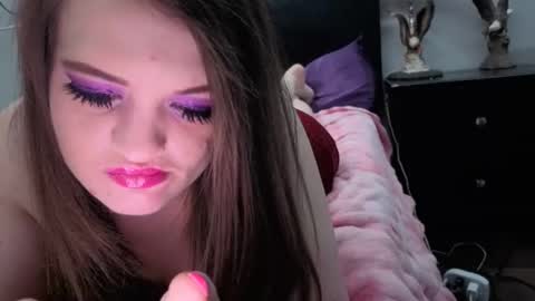 Snapshot of kittykat_1999 chatting on 02.20.26 kittykat 1999 online show from 02.20.26