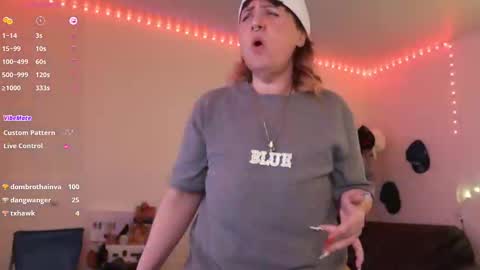 Snapshot of kittykay86 chatting on 02.17.25 Bella Blue BBW online show from 02.17.25