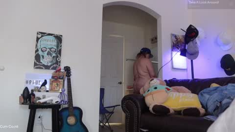 Snapshot of kittykay86 chatting on 02.26.25 Bella Blue BBW online show from 02.26.25