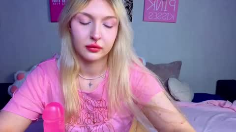kittykendall online show from 05.07.26