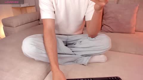 Snapshot of kittyskirtt chatting on 12.02.25 Sebastian online show from 12.02.25