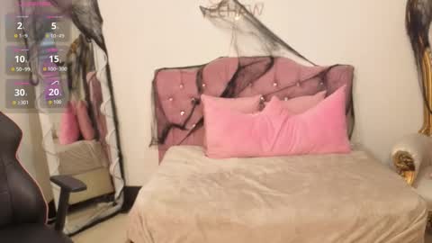 Kitty  online show from 10.17.25