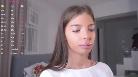 Snapshot of kittyummy chatting on 12.16.25 Alice online show from 12.16.25