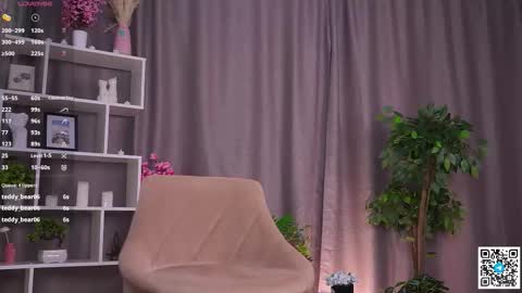 Snapshot of kittyummy chatting on 03.08.26 Alice online show from 03.08.26