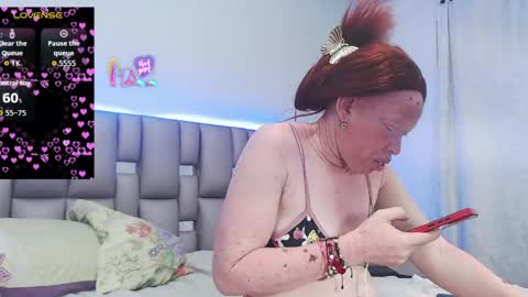 Snapshot of kittywhiteass chatting on 05.05.26 kittywhiteass online show from 05.05.26