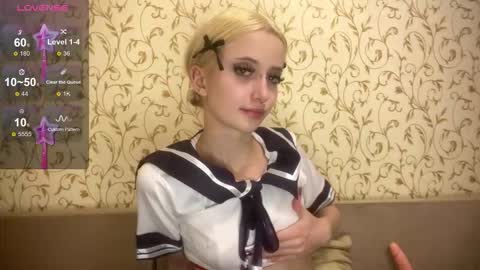 kittywithu online show from 10.15.25