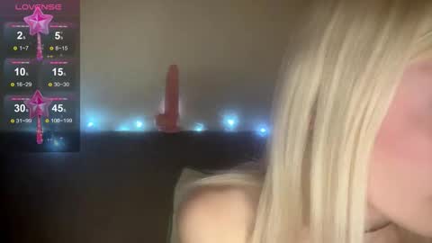 kittywithu online show from 11.12.25