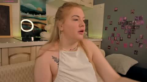 kittyy online show from 04.15.26