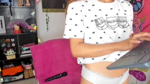 Kitty Zen online show from 03.11.25