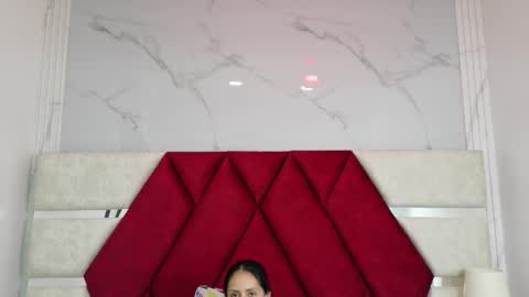 Snapshot of kity_spiderr chatting on 12.15.25 Luisa y Jairo online show from 12.15.25