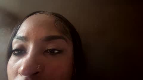 Snapshot of kiwirichi3 chatting on 12.16.25 Kiwirichi3 online show from 12.16.25