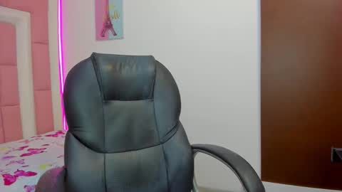 Klaret online show from 12.05.25