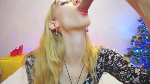 Klary online show from 12.21.24