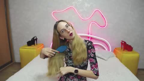 Klary online show from 09.14.25