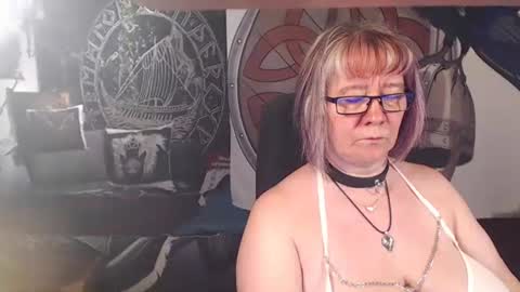 Snapshot of kleiner_teufel chatting on 06.02.26 Michelle online show from 06.02.26