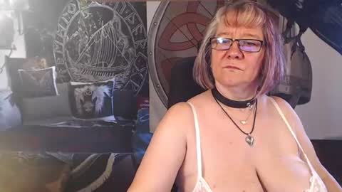 Snapshot of kleiner_teufel chatting on 06.13.26 Michelle online show from 06.13.26