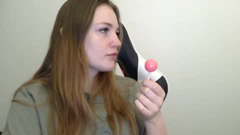 Snapshot of kleokills chatting on 12.18.24 kleokills online show from 12.18.24