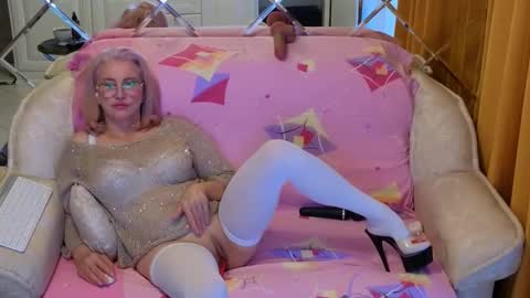 ALYONA online show from 11.05.25