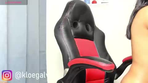 Snapshot of kloe_squirts chatting on 03.06.25 KLOE online show from 03.06.25