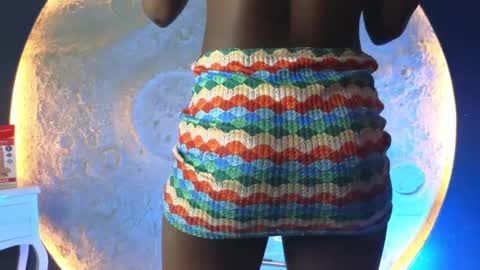 K L O E online show from 09.13.25