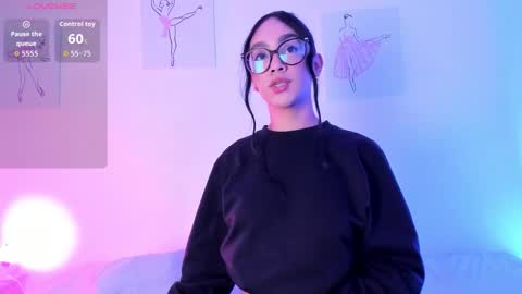 Snapshot of klohewilliams chatting on 12.03.25 klohe Williams online show from 12.03.25