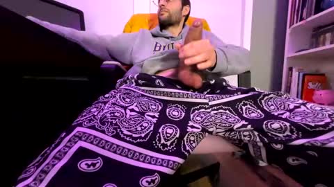 Snapshot of knautyknight chatting on 02.12.25 knautyknight online show from 02.12.25