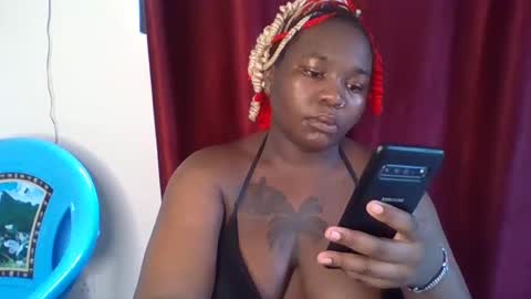 Snapshot of knight_nurse69 chatting on 02.25.25 knight_nurse69 online show from 02.25.25