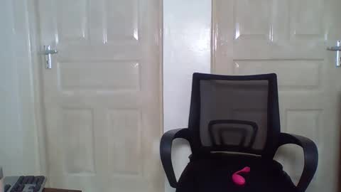 Snapshot of knight_nurse69 chatting on 10.25.25 knight_nurse69 online show from 10.25.25