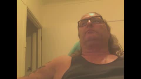 Snapshot of knobout chatting on 12.11.24 knobout online show from 12.11.24