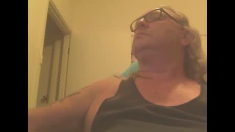 Snapshot of knobout chatting on 12.27.24 knobout online show from 12.27.24