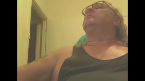 Snapshot of knobout chatting on 01.28.25 knobout online show from 01.28.25