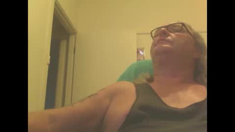 Snapshot of knobout chatting on 02.09.25 knobout online show from 02.09.25