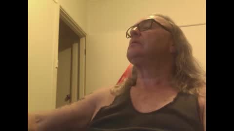 Snapshot of knobout chatting on 09.21.25 knobout online show from 09.21.25