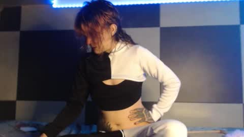 Snapshot of konekokawai chatting on 09.12.25 konekokawai online show from 09.12.25