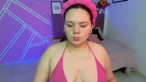 Snapshot of koning_moretti chatting on 06.18.26 camila online show from 06.18.26